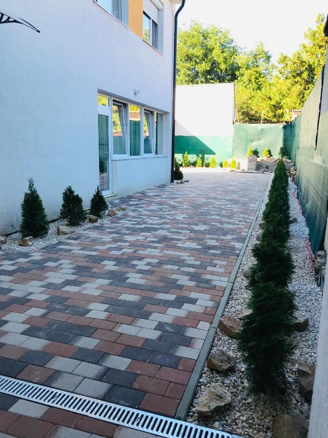 Mira Apartman Ντέμπρετσεν Εξωτερικό φωτογραφία