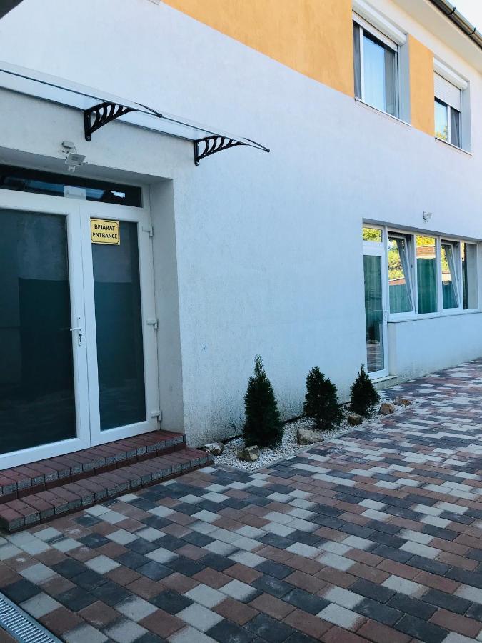 Mira Apartman Ντέμπρετσεν Εξωτερικό φωτογραφία