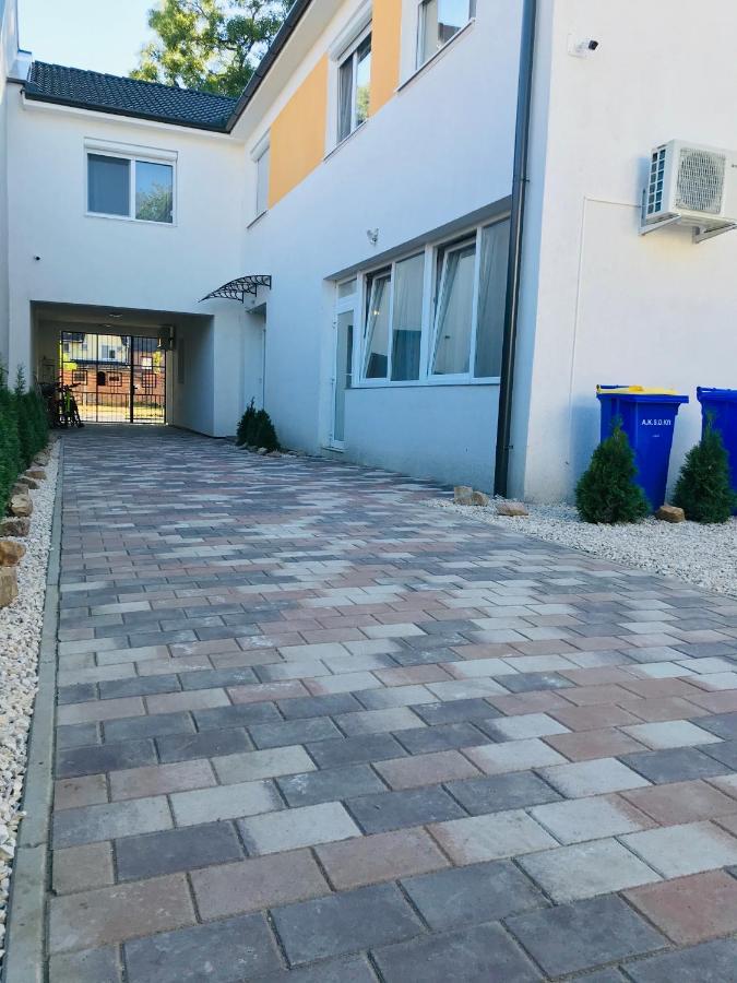 Mira Apartman Ντέμπρετσεν Εξωτερικό φωτογραφία