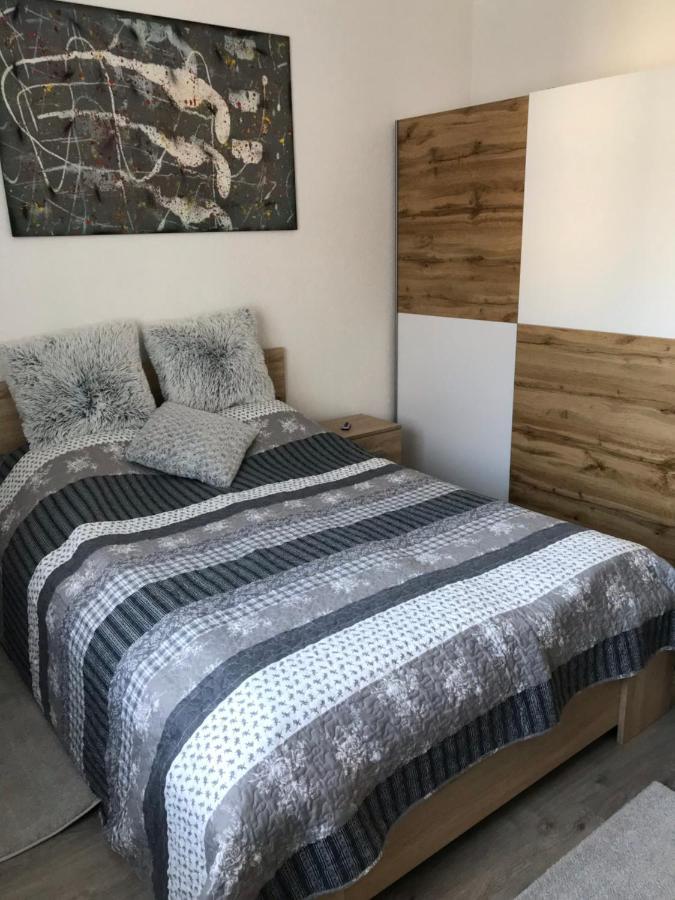 Mira Apartman Ντέμπρετσεν Εξωτερικό φωτογραφία