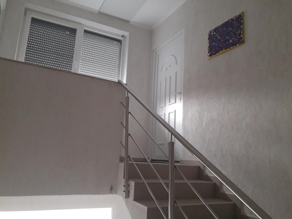 Mira Apartman Ντέμπρετσεν Εξωτερικό φωτογραφία